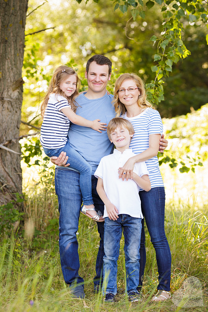 Outdoor Familienfotografie voller Liebe in Berlin und Umgebung