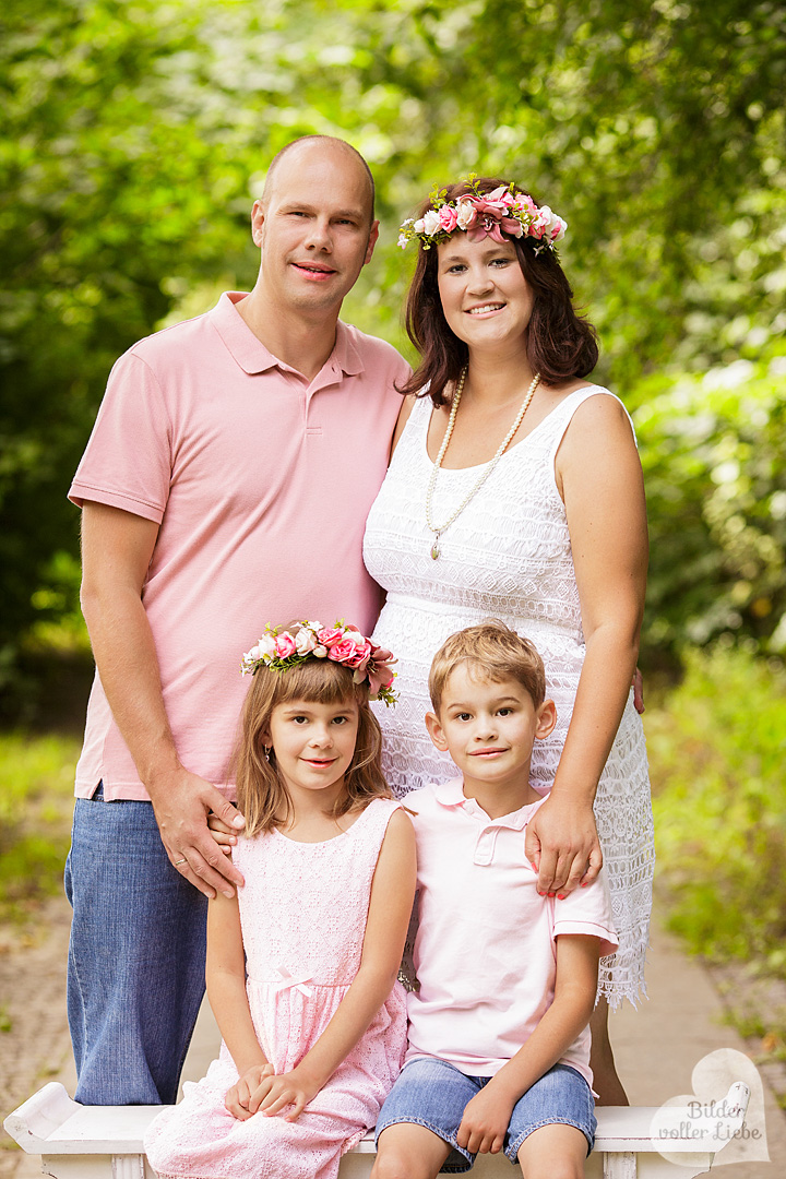 familienshooting-berlin-outdoor-fotoshooting-kindershooting-familiengeschenk-familienbild